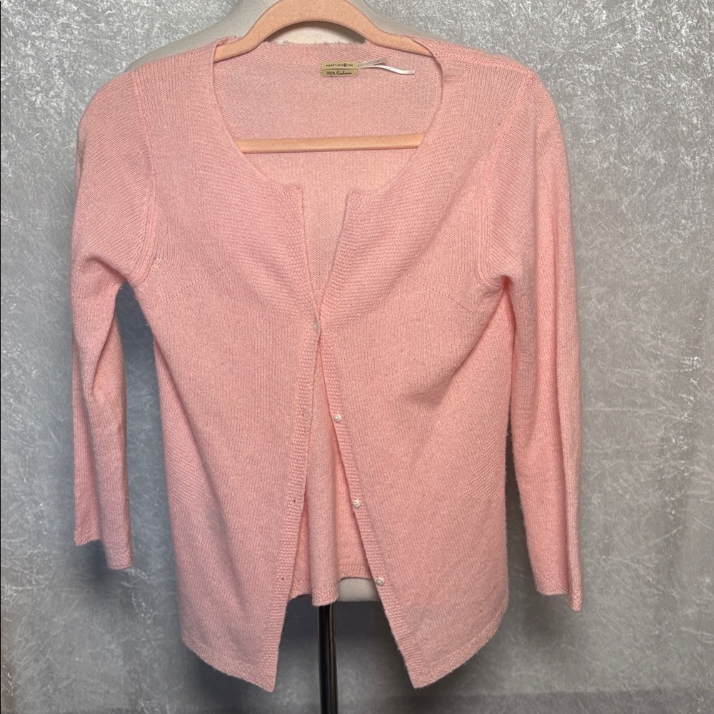 Max Studio Cashmere light pink button up V neck sweater  100% cashmere Size S